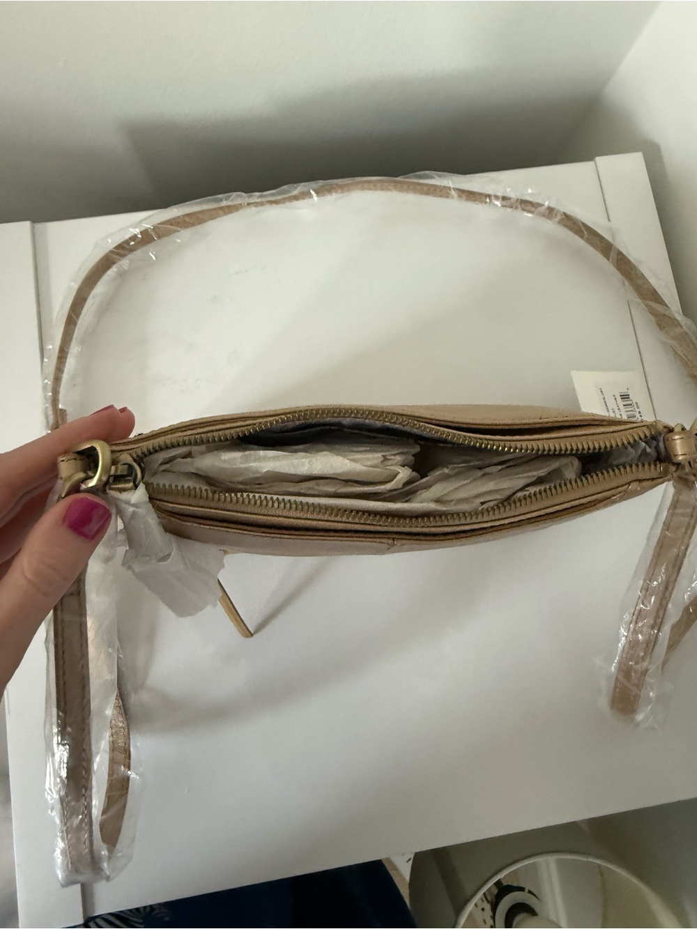 NWT - HOBO - Gold Dust Genuine Leather Crossbody Bag - Picture 7 of 8